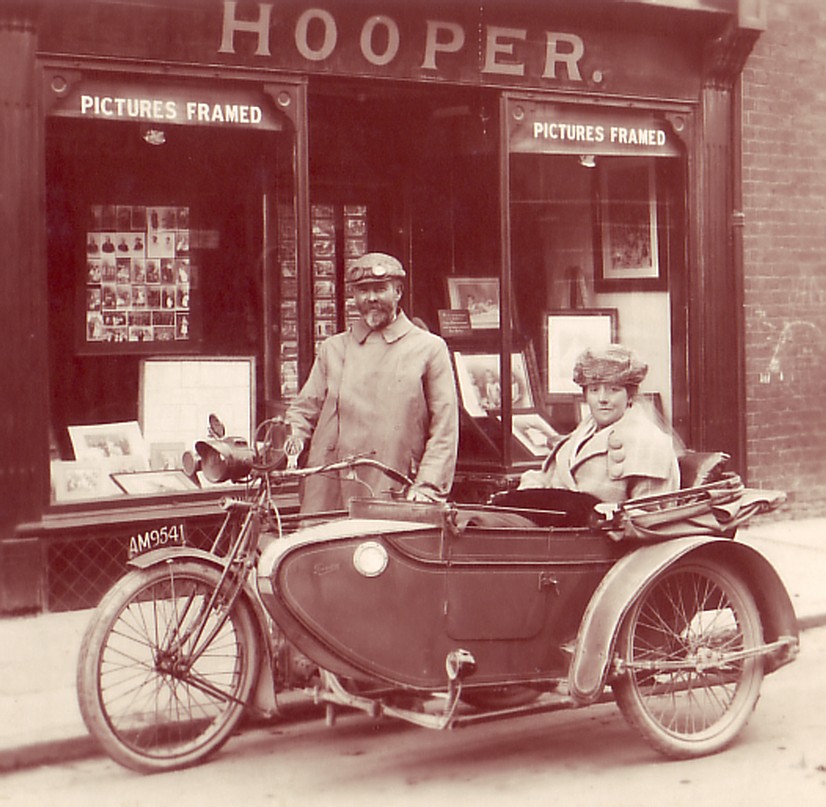 This image has an empty alt attribute; its file name is william-and-mary-hooper-2.jpg